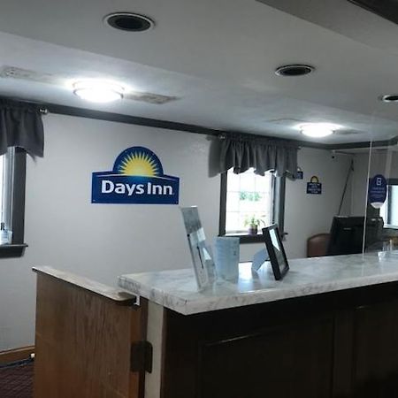 Days Inn By Wyndham Amherst Ngoại thất bức ảnh