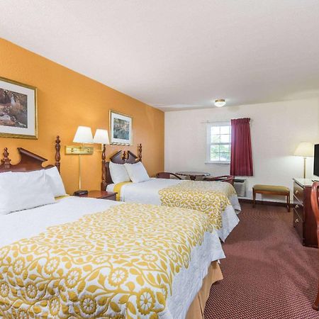 Days Inn By Wyndham Amherst Ngoại thất bức ảnh