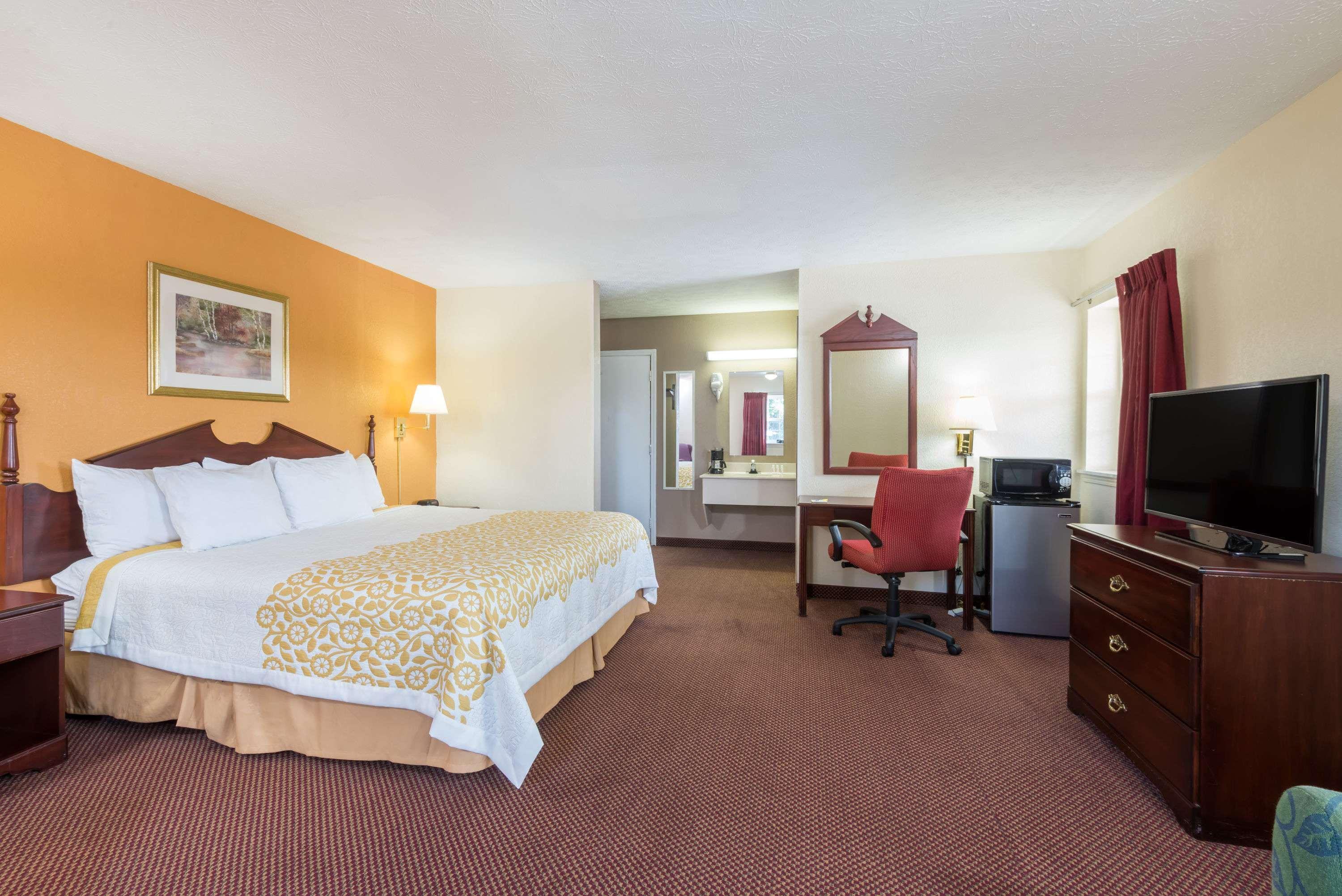 Days Inn By Wyndham Amherst Ngoại thất bức ảnh
